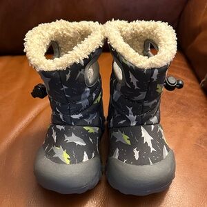 Bogs Gray Shark Print Kids Boots